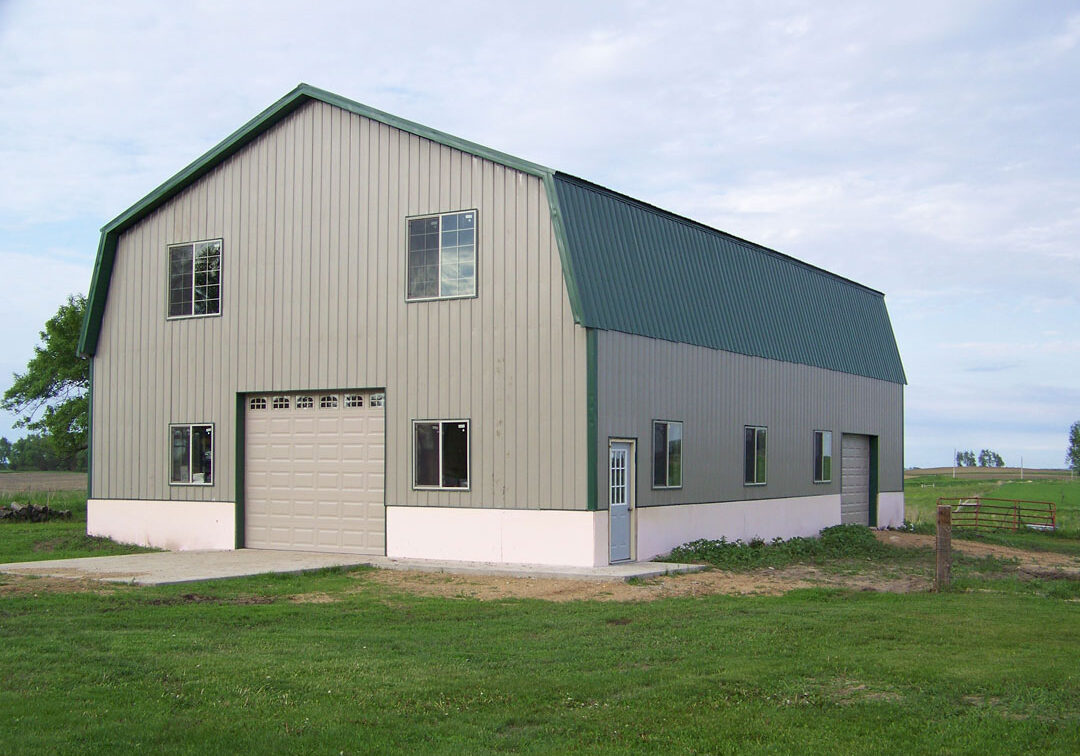 100_0835_WEB Barn built with Enercept SIPS